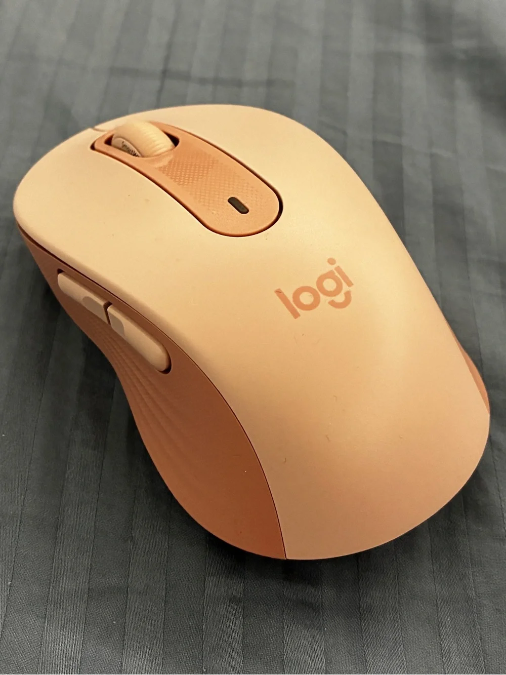 Logitech M650 Wireless USB/Bluetooth Mouse